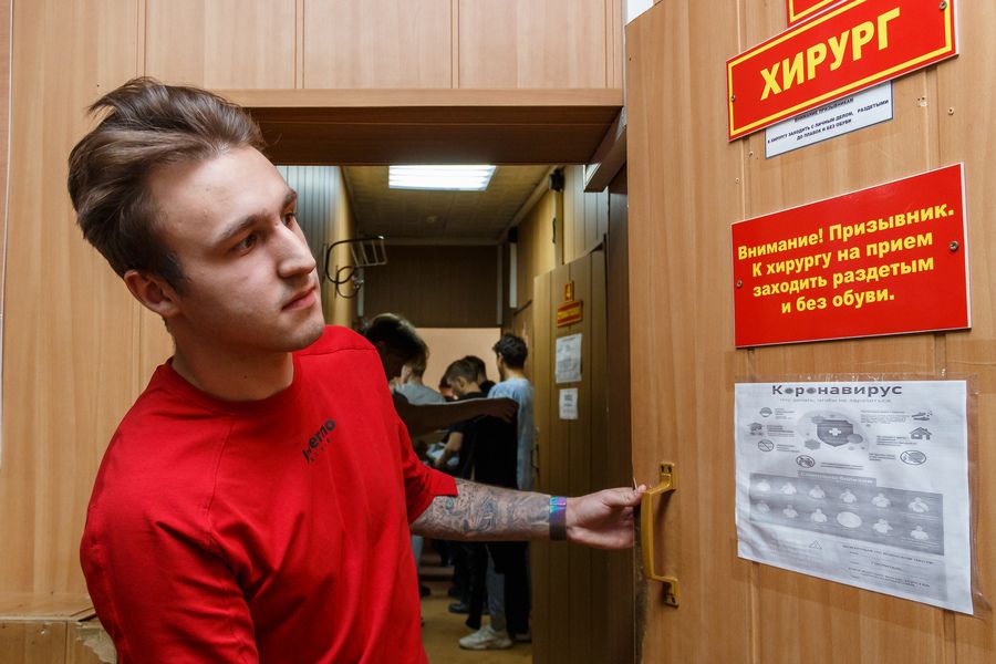 Весна призывает в строй
