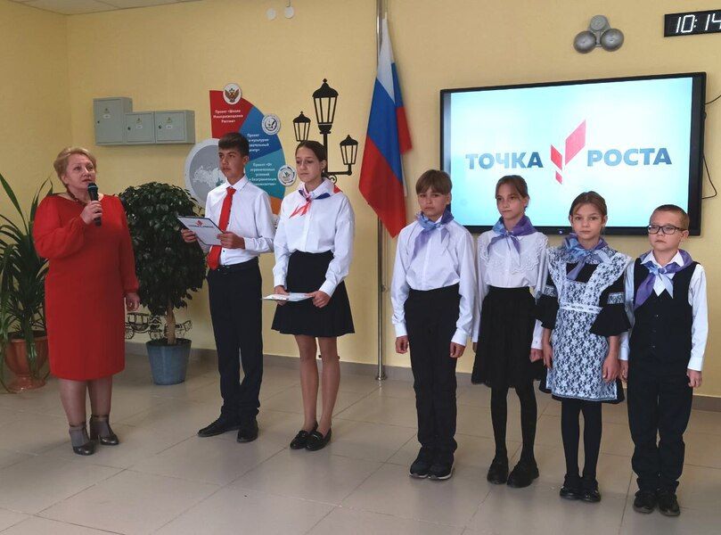 В Уриковской школе открылся центр «Точка роста»