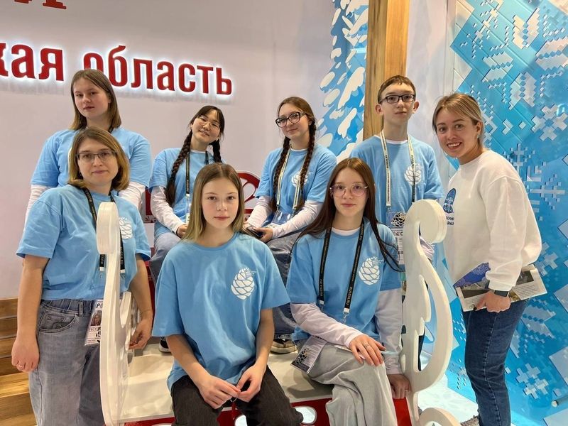 Ученики Хомутовской школы № 1 получили диплом лауреата всероссийской программы «Классная страна»
