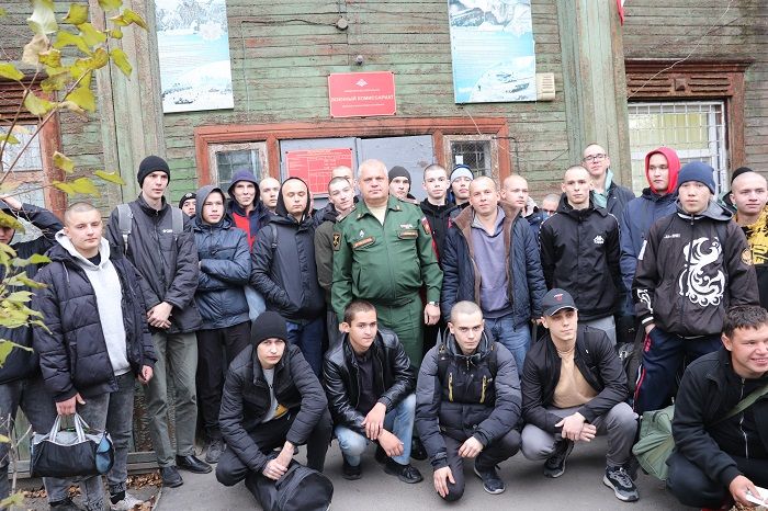 В Иркутском районе первые призывники отправились на срочную службу