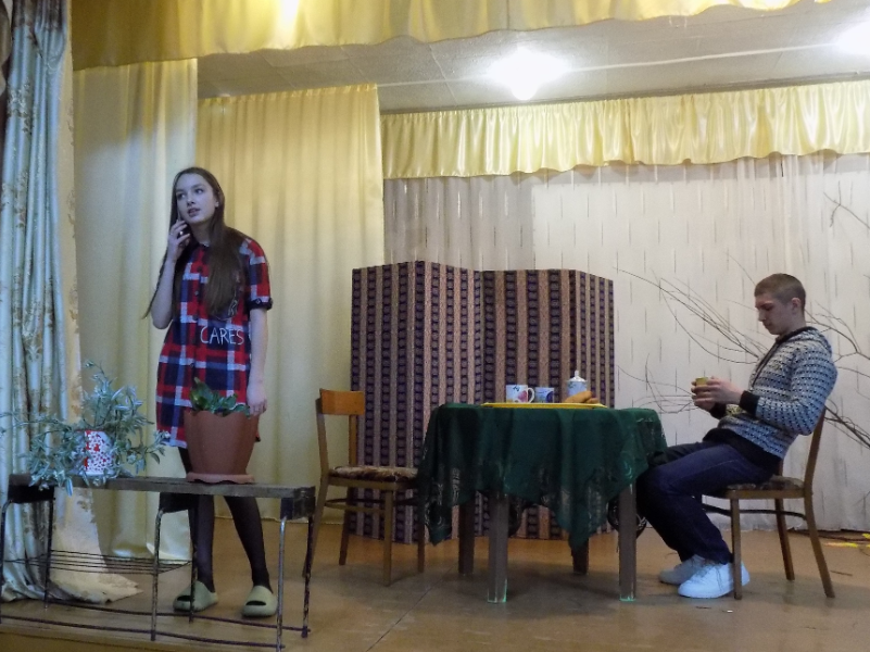 В Доме культуры Малого Голоустного состоялась премьера спектакля «Женя+Женя»