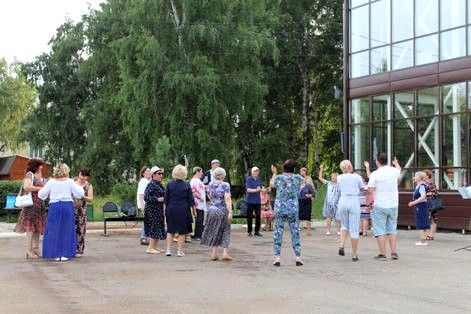 Танцевальный вечер в Молодежном МО