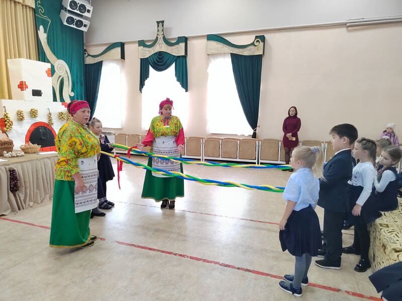 «Лук в косицы плетут девицы»