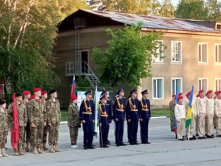 Команда Иркутского района — победитель регионального этапа Всероссийской военно-патриотической игры «Зарница 2.0» в старшей возрастной категории (14-17 лет)