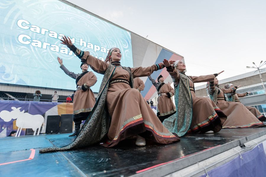 С Сагаалганом!