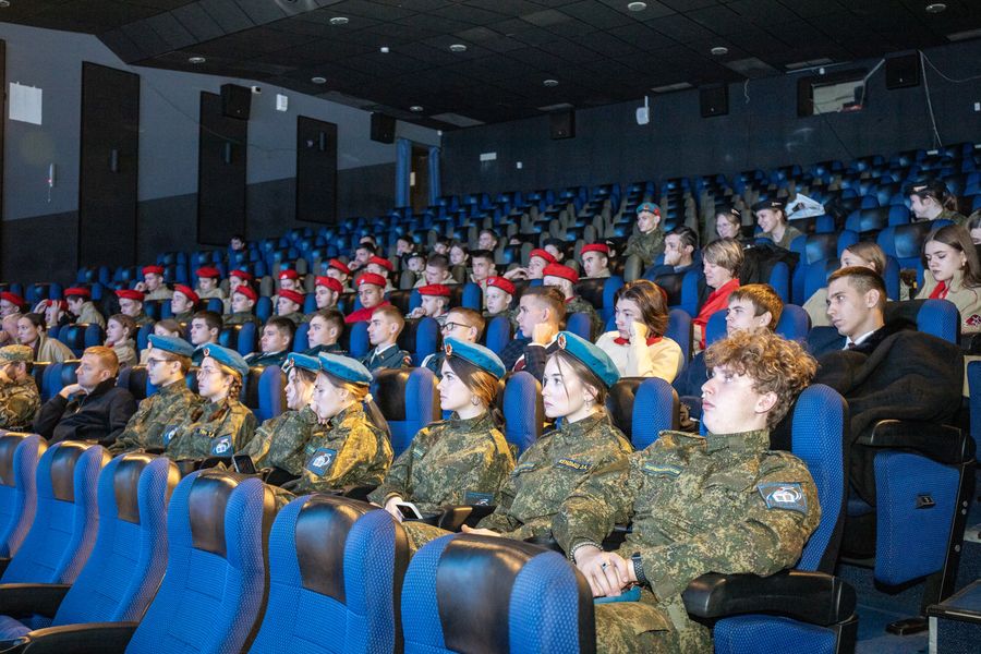 Воспитание героев