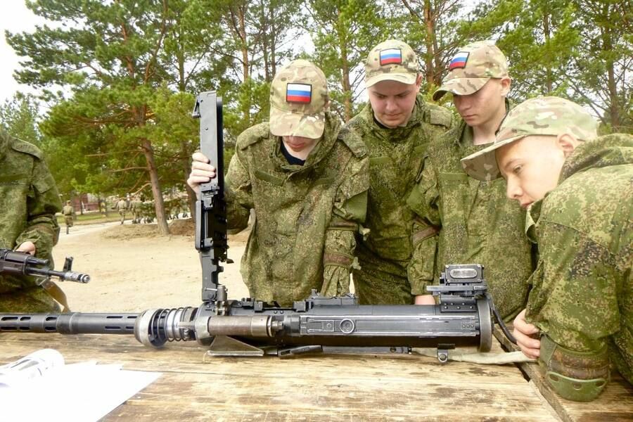 Армия начинается со школы
