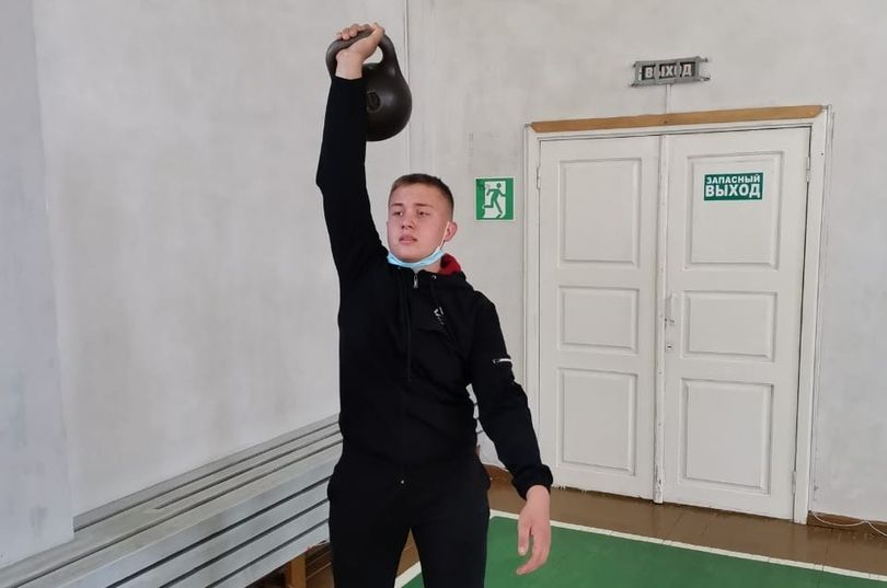 Герои спорта