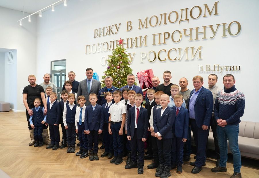 Президентский маршрут: школьники Марковской школы стали участниками уникальной экскурсии по Иркутскому Суворовскому училищу