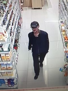 В Иркутском районе разыскивается подозреваемый в совершении особо тяжкого преступления в отношении несовершеннолетней