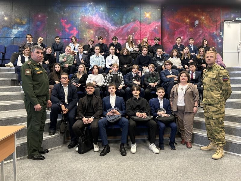 Урок мужества для учащихся 10-х классов прошёл в школе п. Молодёжный