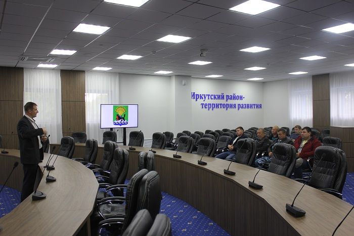 В Иркутском районе начали обучать сотрудников добровольной пожарной дружины