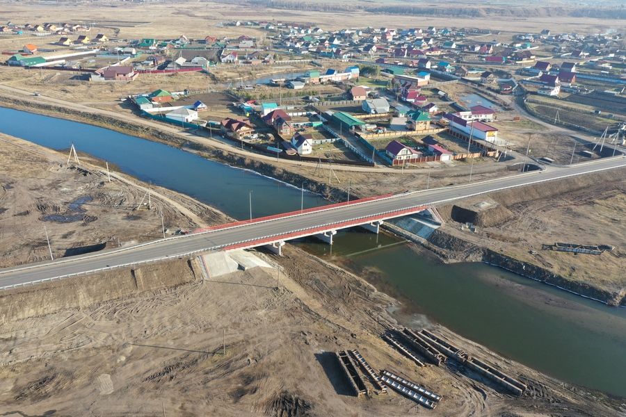 Новый мост через реку Куда открыли в Хомутово