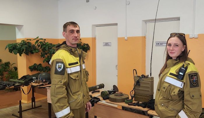 Новым членам волонтёрских отрядов в д. Куда торжественно вручили волонтёрские книжки