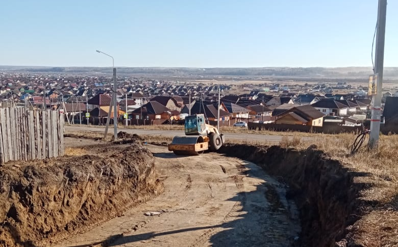 В деревне Грановщина начался капремонт подъездной дороги к школе