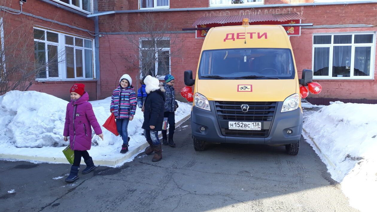Сто первый. Новый автобус получила Малоголоустненская СОШ