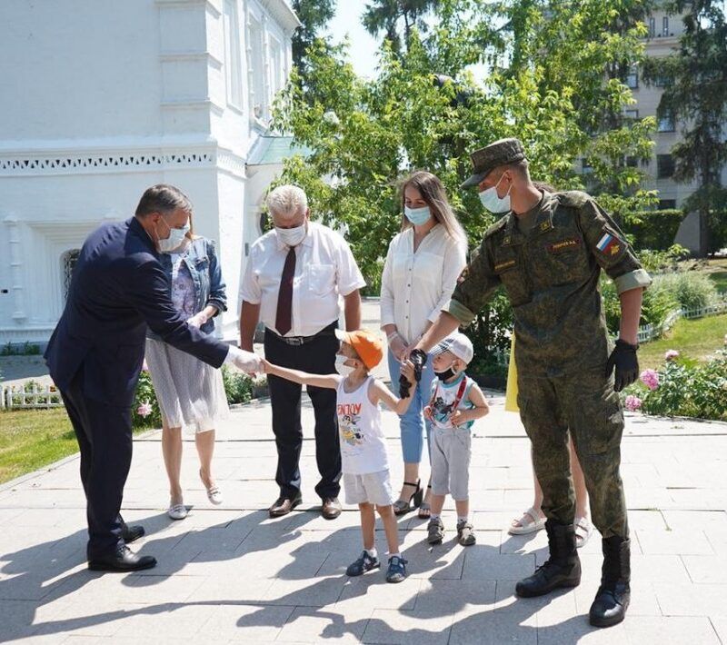 Сертификат на жилье получила жительница Большой речки