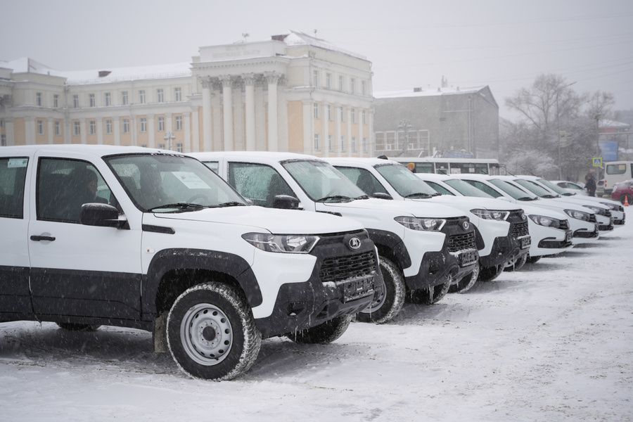 Иркутская районная больница получила шесть новых автомобилей