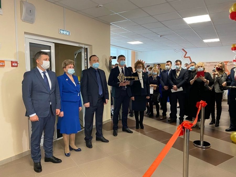 В Хомутово открылась новая школа