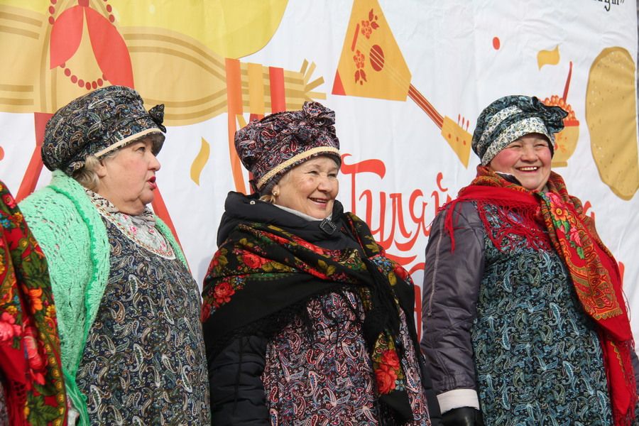 Масленицу гулять — зиму провожать!