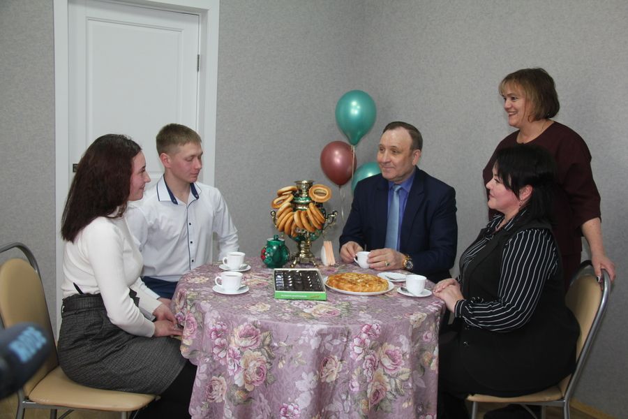 С новосельем!