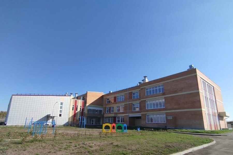 Строительно-монтажные работы завершены в школе в поселке Дзержинск