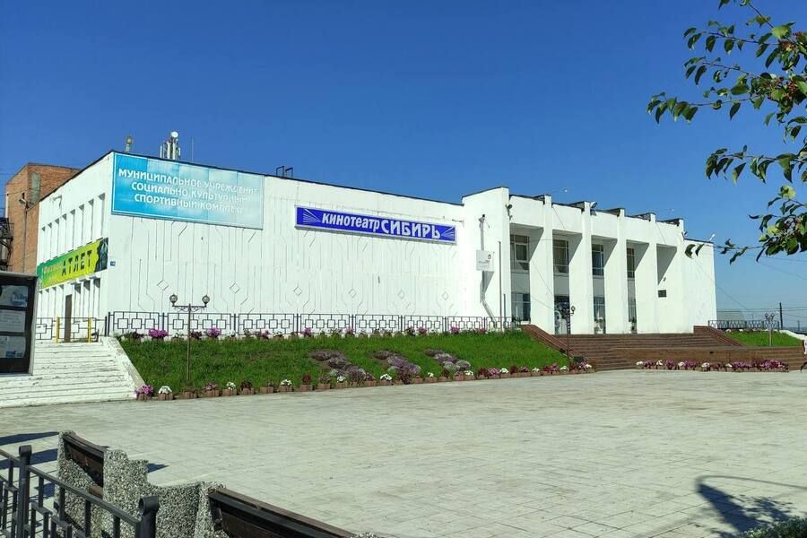 Капитальный ремонт здания спортивно-культурного комплекса села Оек идёт по графику