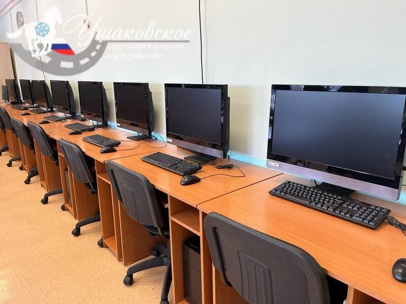Новые персональные компьютеры установлены в учебном кабинете Пивоваровской школы