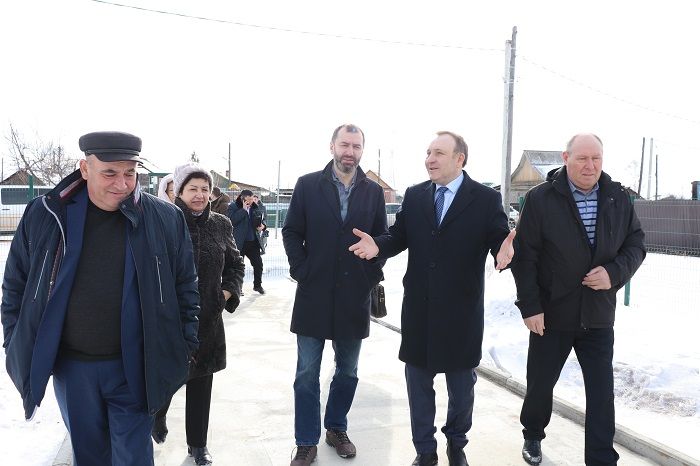 Опыт возведения модульных соцобъектов в Иркутском районе положительно отметили в Заксобрании региона