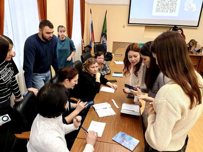 Воспитатели и учителя Иркутского района учатся вести госпаблики