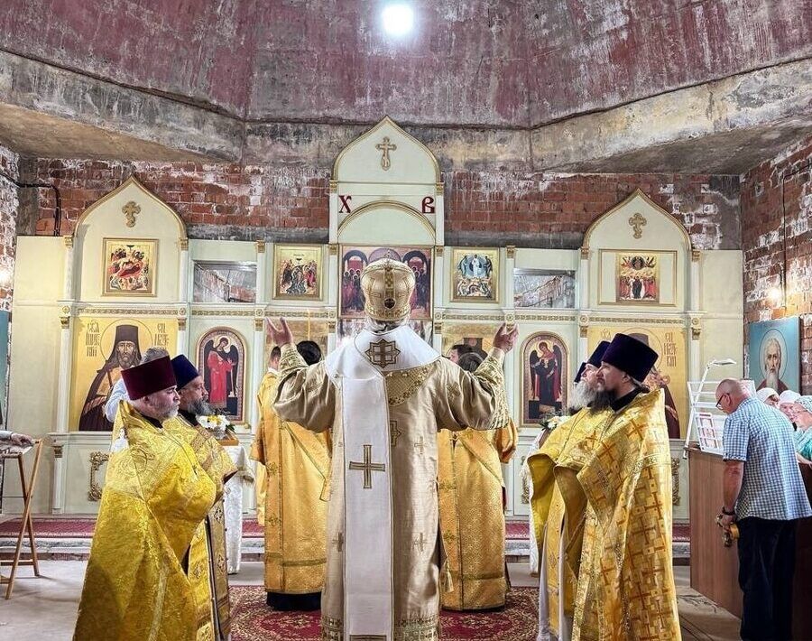 Купола засияли