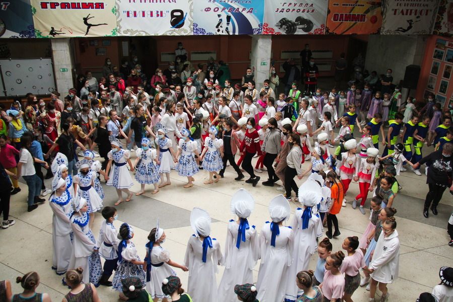В хороводе дружбы