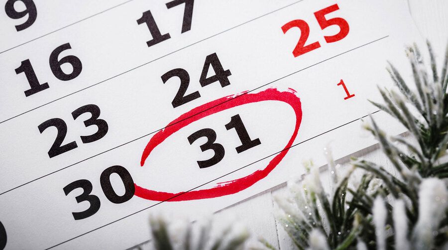 12-дневный новогодний отдых: 31 декабря 2025 года станет выходным днём