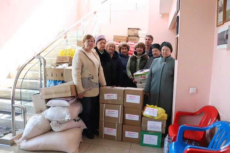 Гуманитарную помощь жителям Донбасса собрали члены союза садоводов Иркутского района